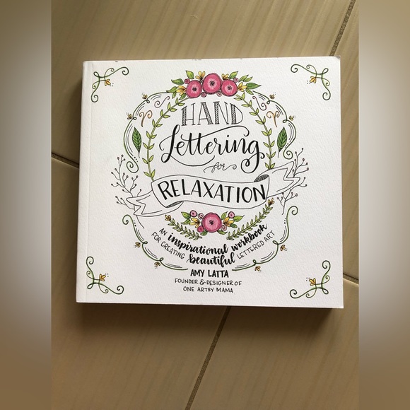 Hand Lettering for Relaxation: An Inspirational Workbook - Picture 1 of 2